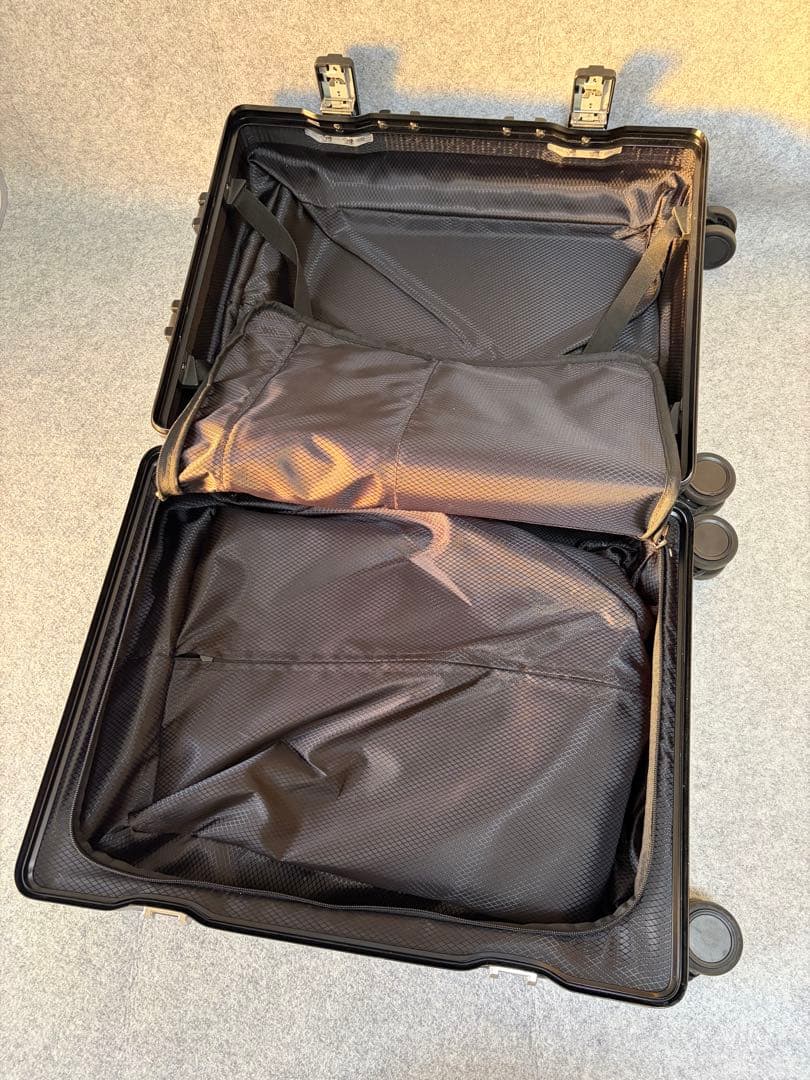 【タビトラ】スーツケース　キャリーカート USBポート付き