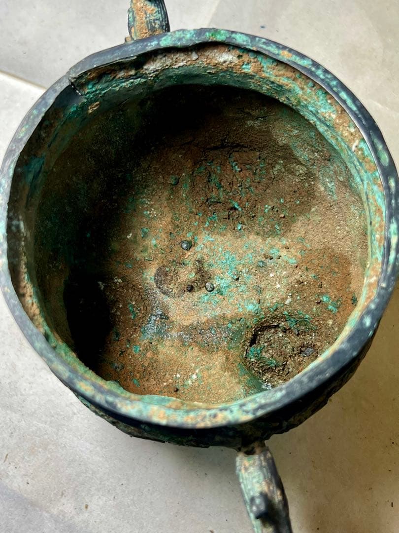 清時代　乾隆年製　獅子双龍紋　古銅　三つ足香炉　中国古玩