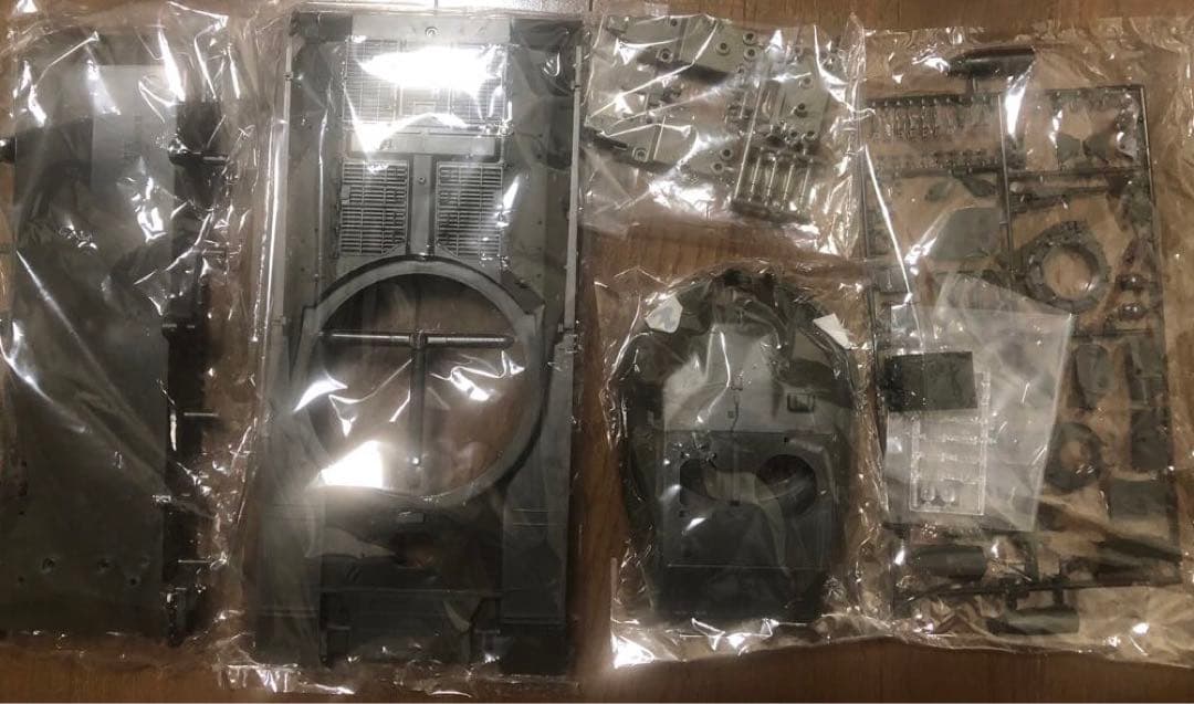 タミヤ RC ラジコン　1/25 チーフテン　CHIEFTAIN