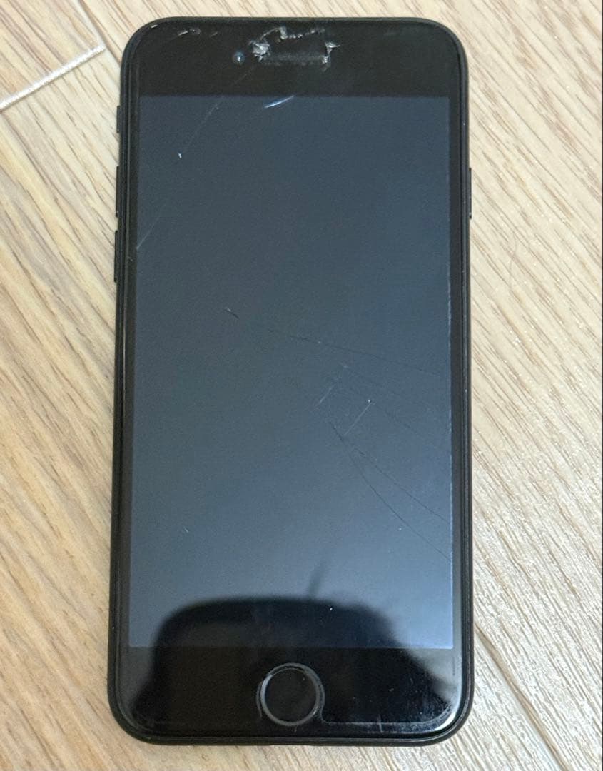 iPhoneSE 3rd ブラックver 64G