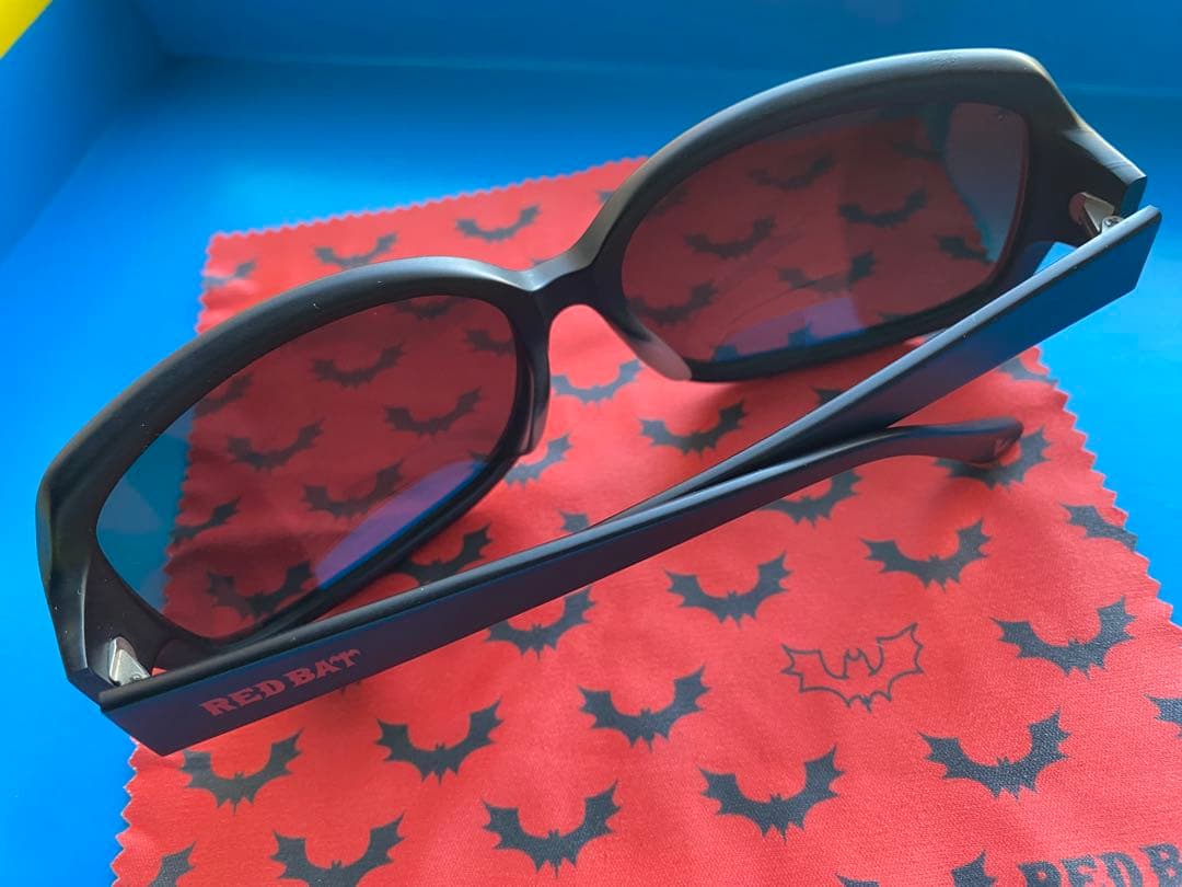 山中さわお　red bat サングラス