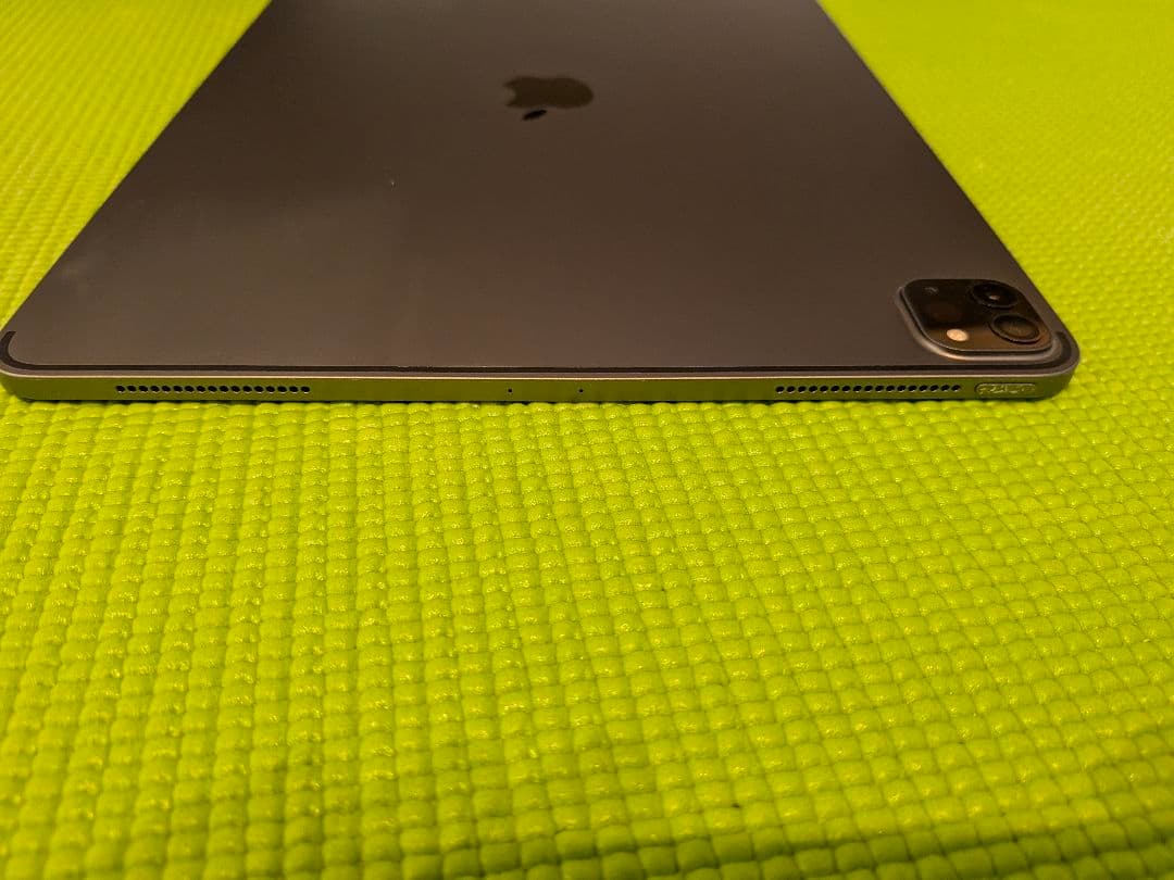 ipad pro 12.9 第4世代 256GB とSmart Keyboard