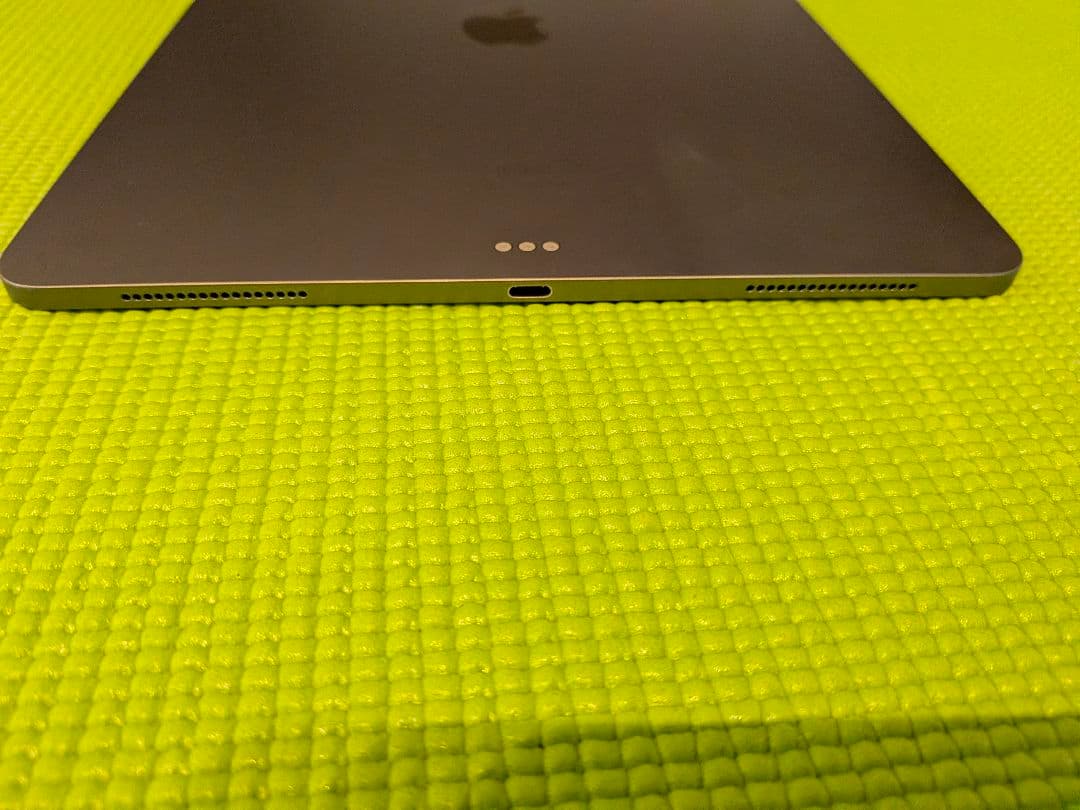 ipad pro 12.9 第4世代 256GB とSmart Keyboard