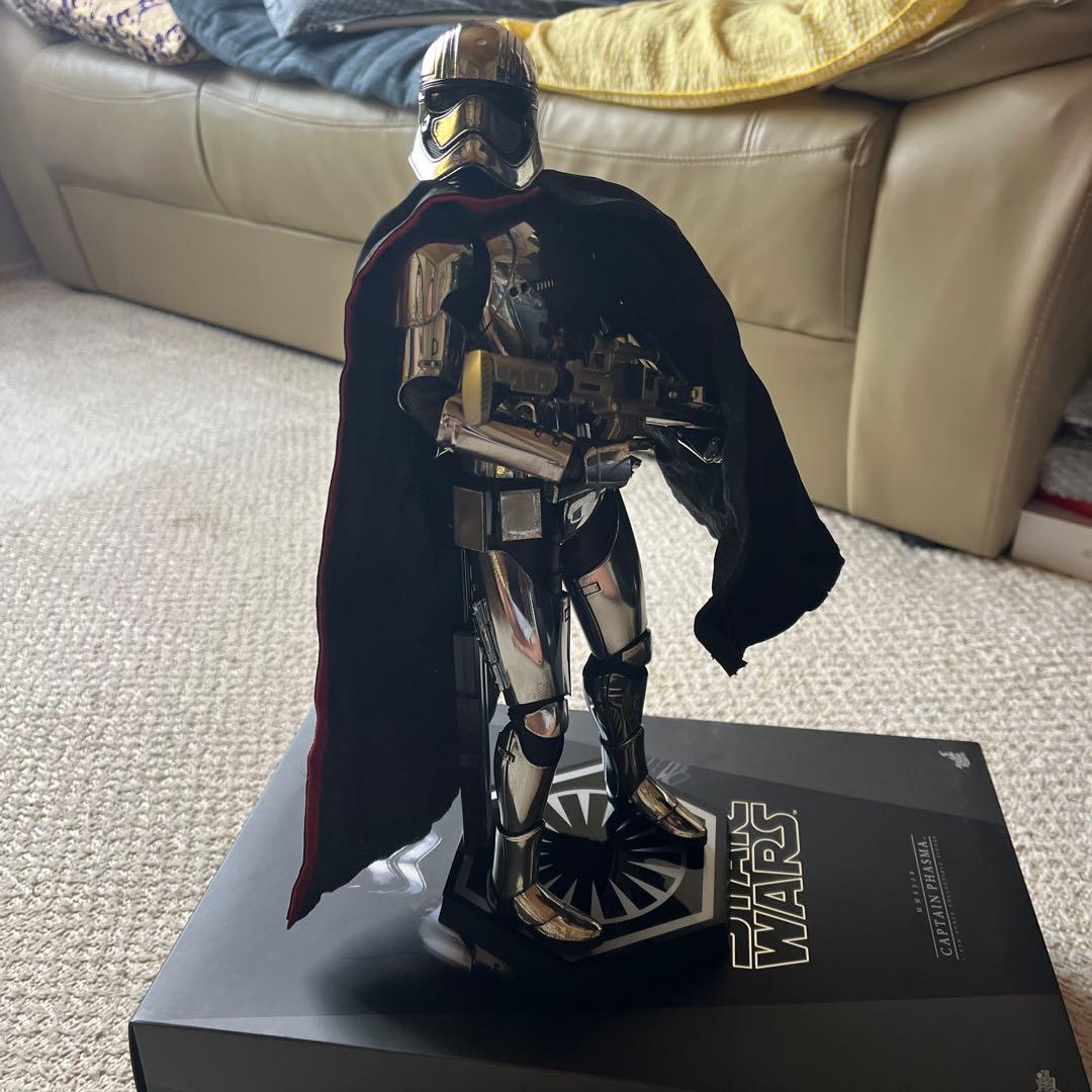 Hot Toys スター・ウォーズ キャプテン・ファズマ 1/6