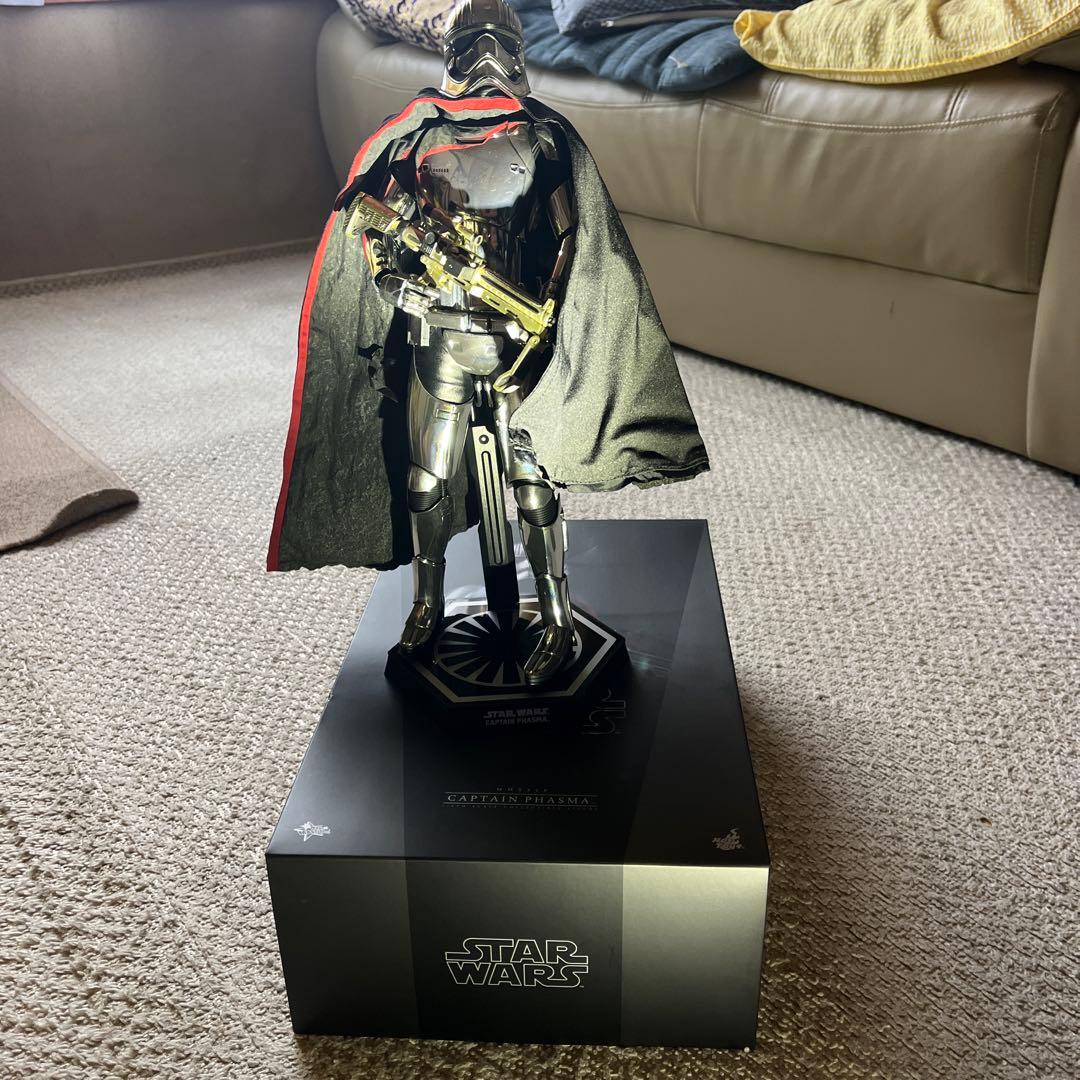 Hot Toys スター・ウォーズ キャプテン・ファズマ 1/6
