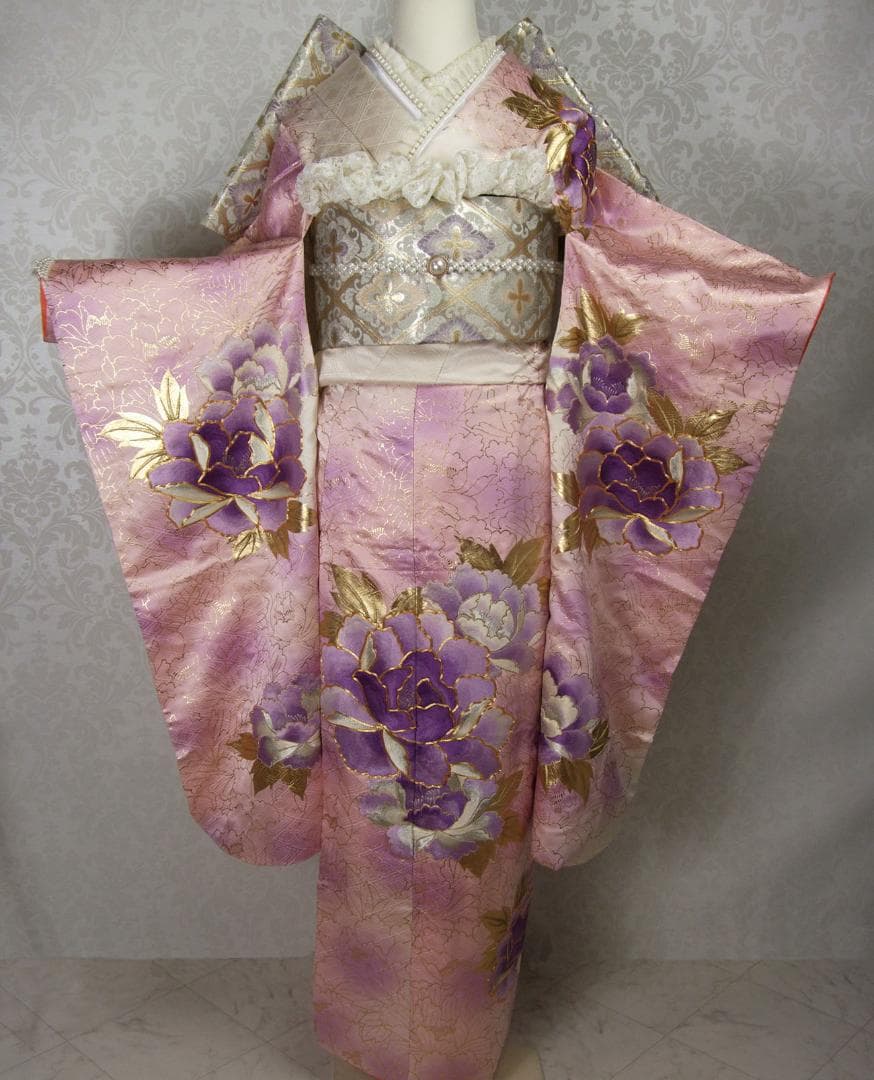 ぷっくり手刺繍の大輪牡丹　振袖フルセット　ｍ43　成人式