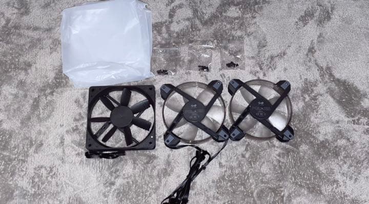 【デスクトップPC用】カラフルファン2つ + おまけのファン1つ