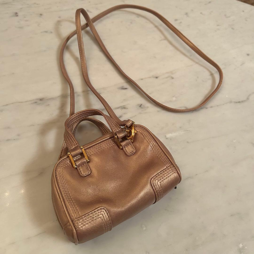 ロエベ　LOEWE 国内正規品　ミニポシェット　ゴールド　used