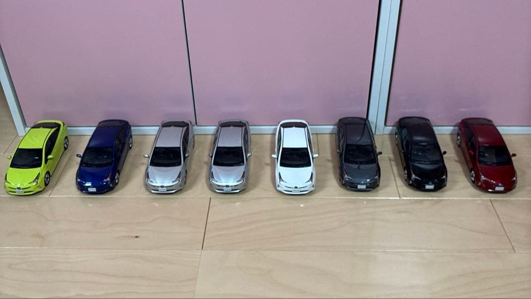 トヨタ プリウス 1/30 色見本ミニカー 傷アリ