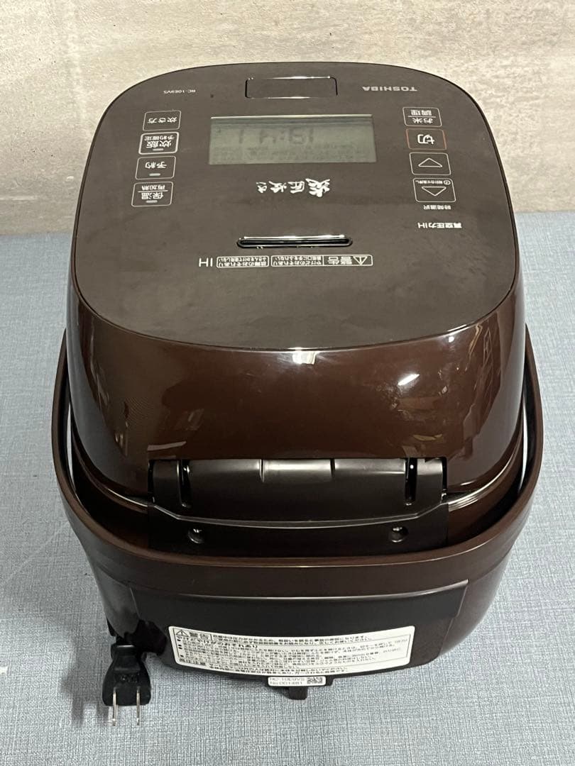 ☆東芝 真空圧力IHジャー 炊飯器 5.5合 炎匠炊き　RC-10E9VS