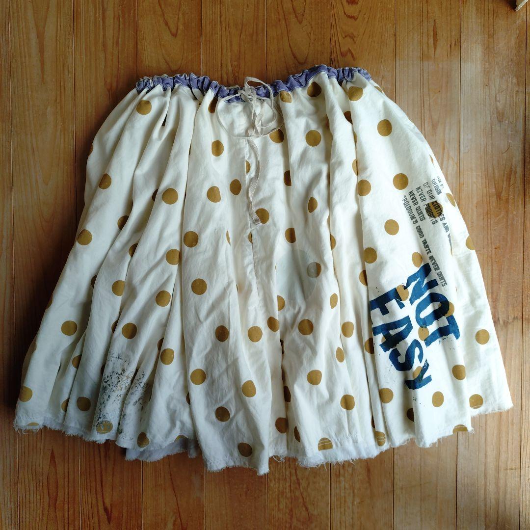 GASAとspologumのコラボ水玉柄のスカート