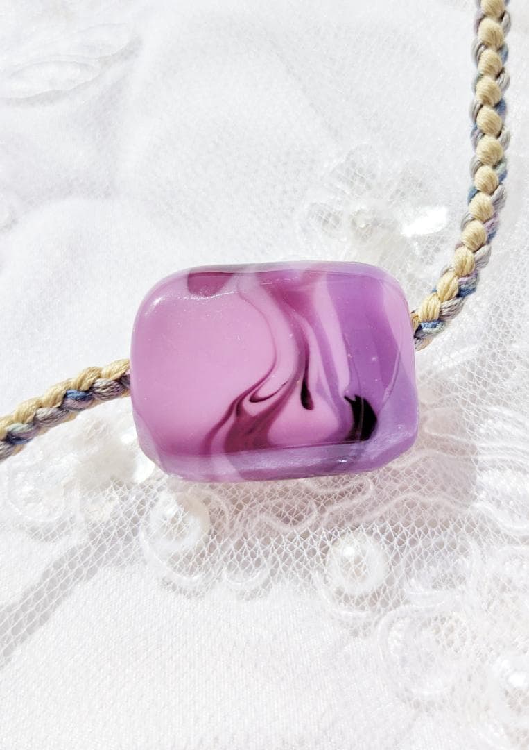 吉田正子トンボ玉（貳拾貳）　「江戸組み紐」ネックレス　ガラス玉に込めた日本画