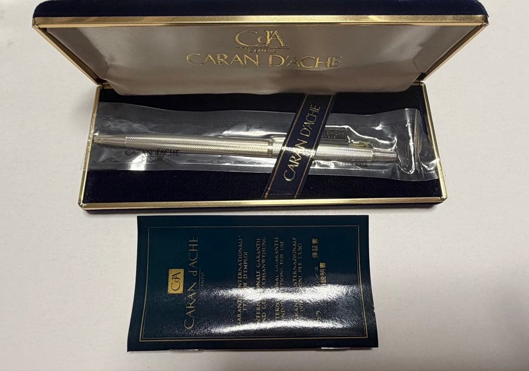 未開封　カランダッシュ　ボールペン　CARAN dACHE