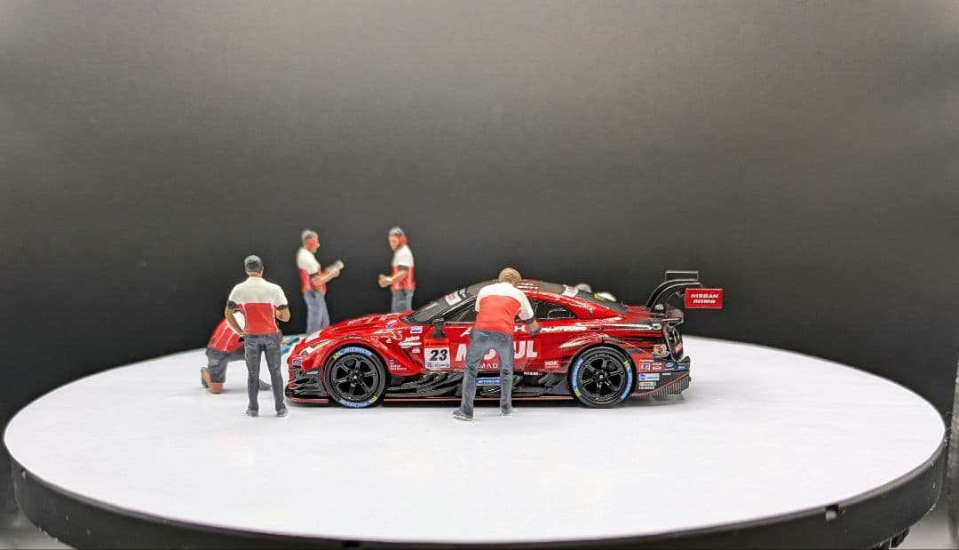 1/64 MINI GT NISSAN GT-R Nismo＆ フィギュア