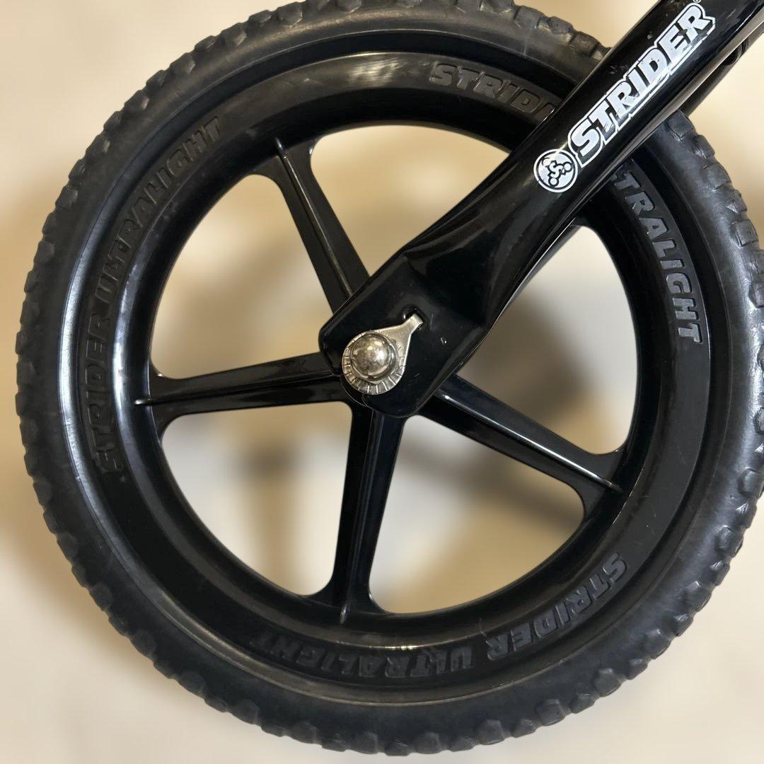 STRIDER バランスバイク ブラック　ストライダー　スポーツ