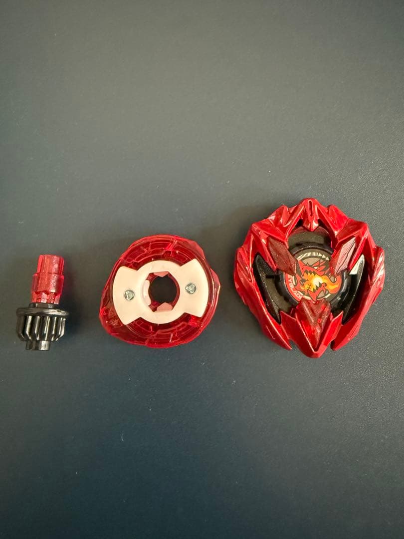 ベイブレード　ドランバスター　赤