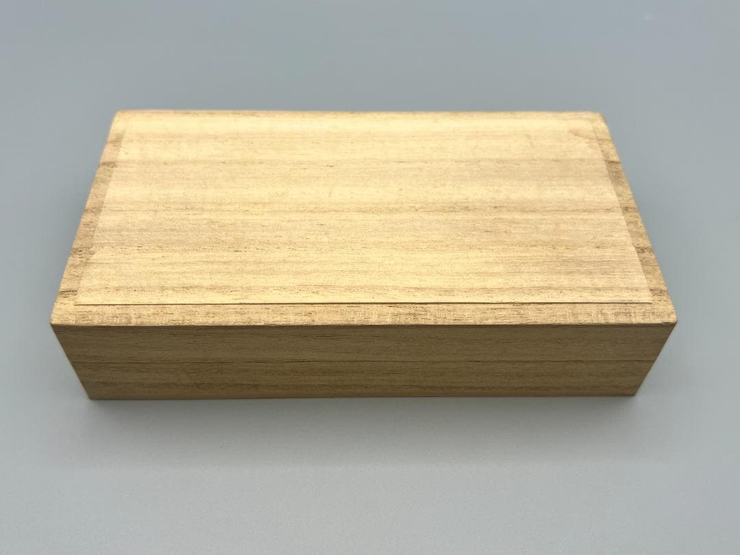 【海】江戸明治金工　虎親子　手彫　目貫一体　銅製鍍金　骨董品　専用箱付