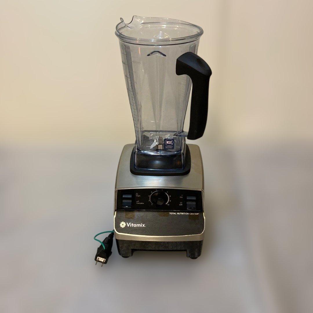 ★ジャンク品★蓋なし Vitamix バイタミックス ブレンダー VM0111