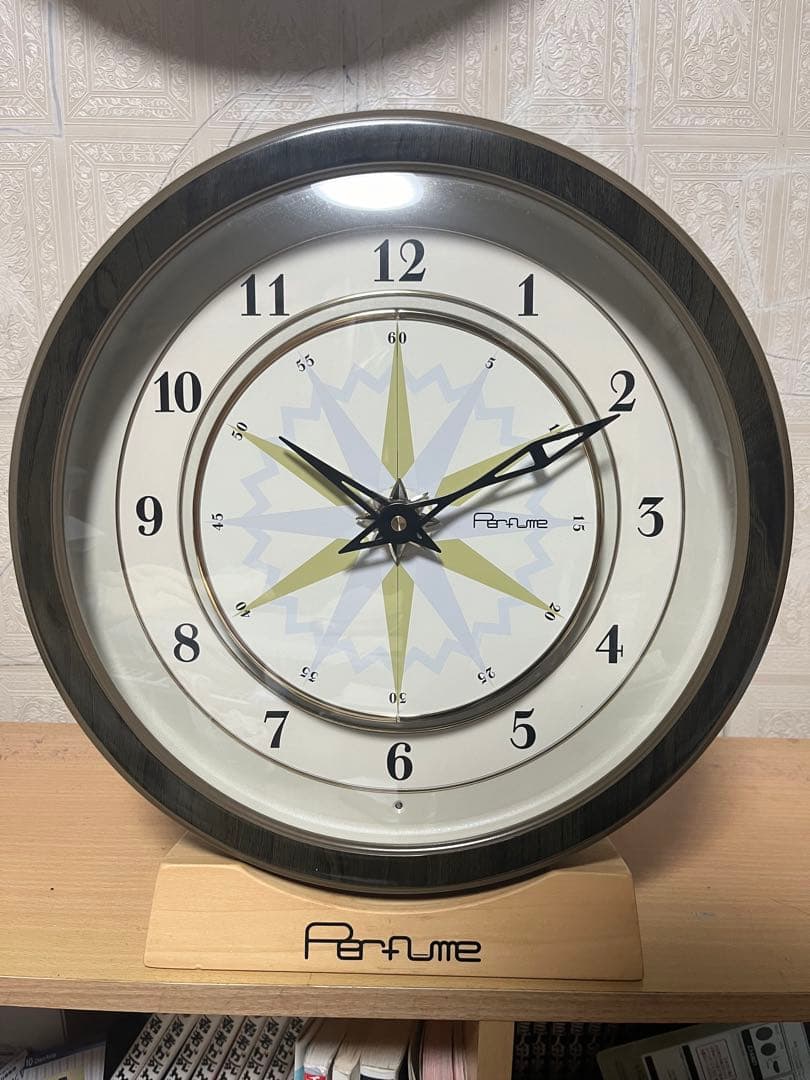Perfume からくり時計　10周年記念　掛け時計 台座あり　リズム時計