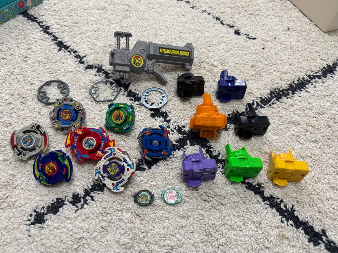 初代ベイブレード　コレクションにどうぞ