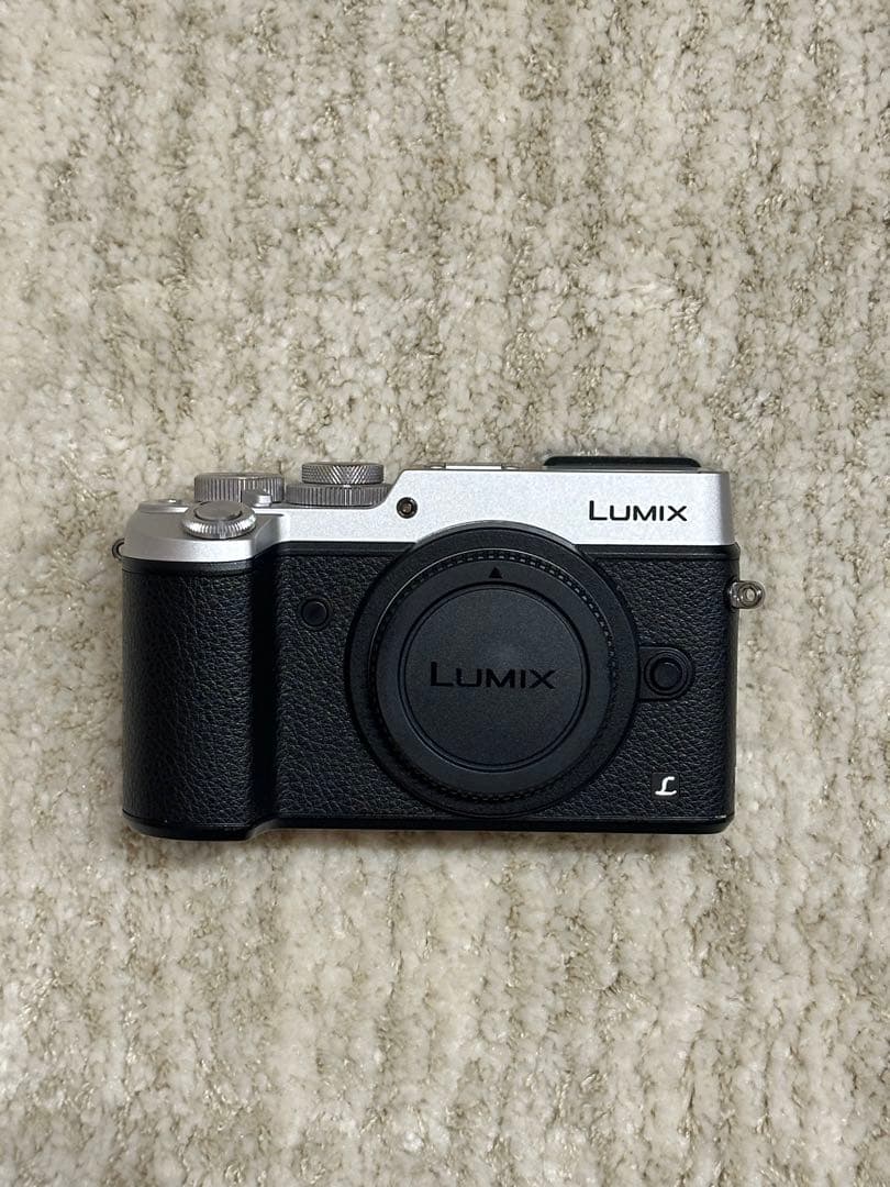 【専用】LUMIXミラーレスカメラDMC-GX8 レンズH-FS14140-KA