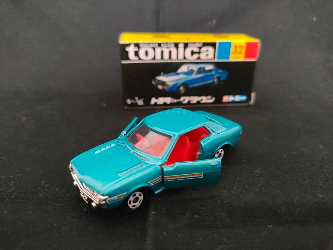 【コレクター必見】トミカ発売30周年記念限定発売 黒箱18台