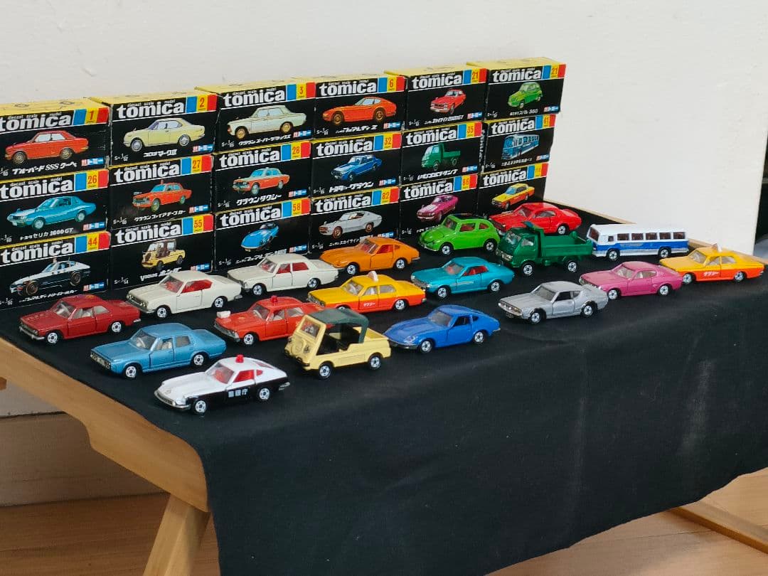 【コレクター必見】トミカ発売30周年記念限定発売 黒箱18台