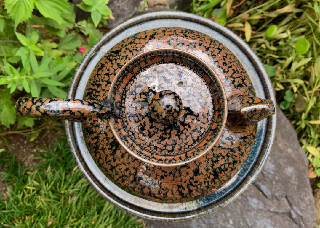 京都• 鎌田幸二　陶器製 水差しのハンドル　黒と茶色の模様 侘び寂び　茶道