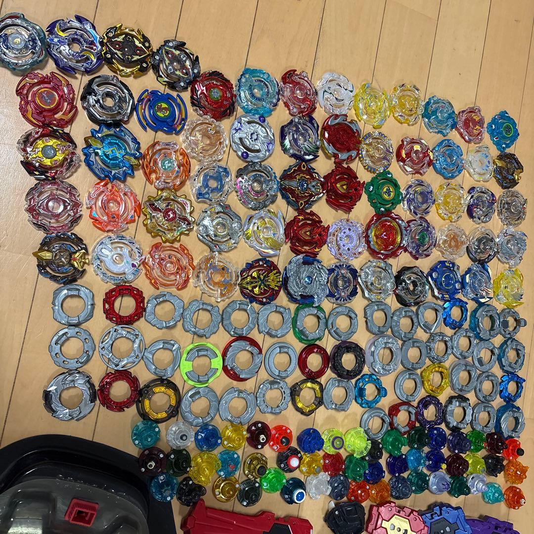 ベイブレードバーストセット 約100個 + バトルスタジアム