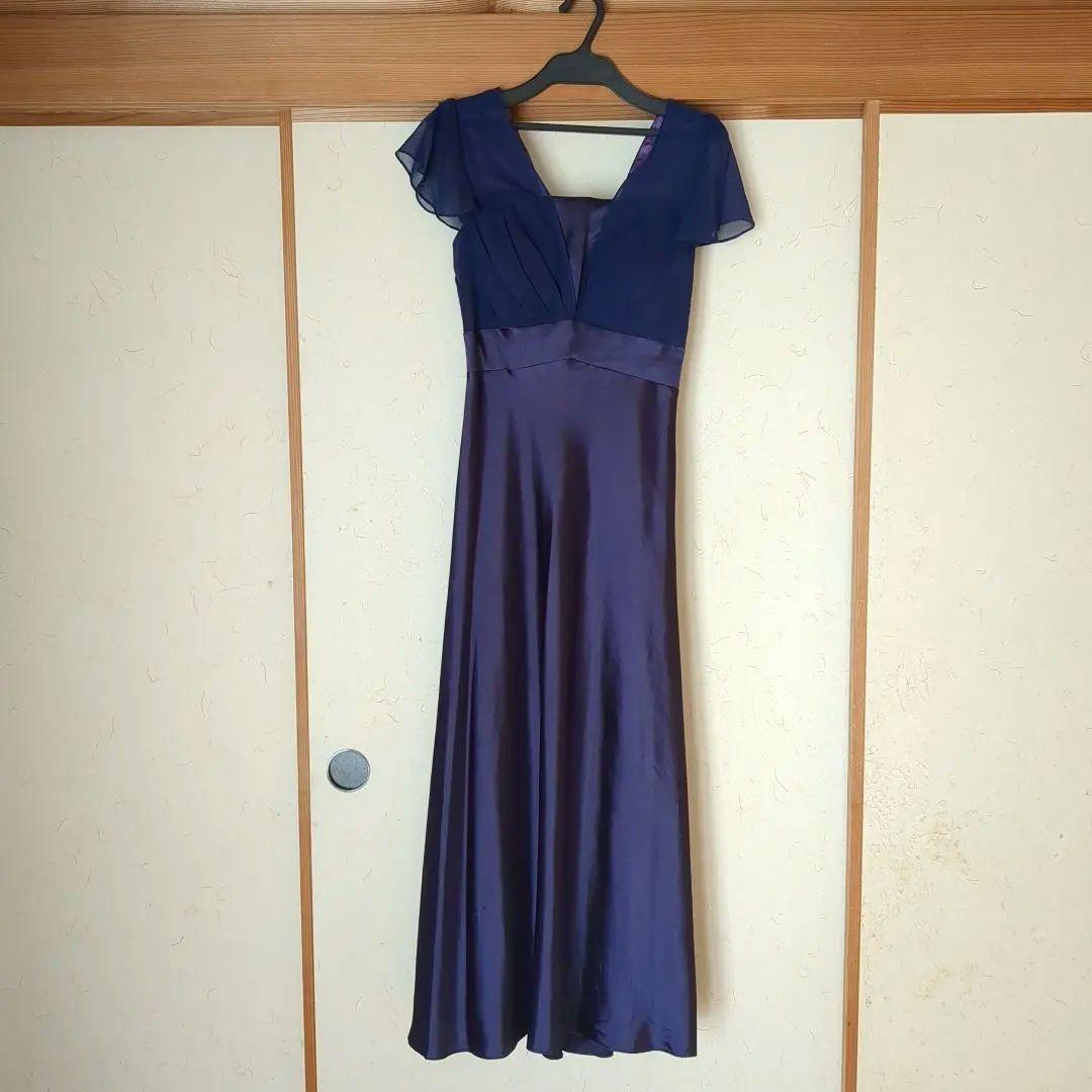 ドレスルームアミ 紫色のドレス