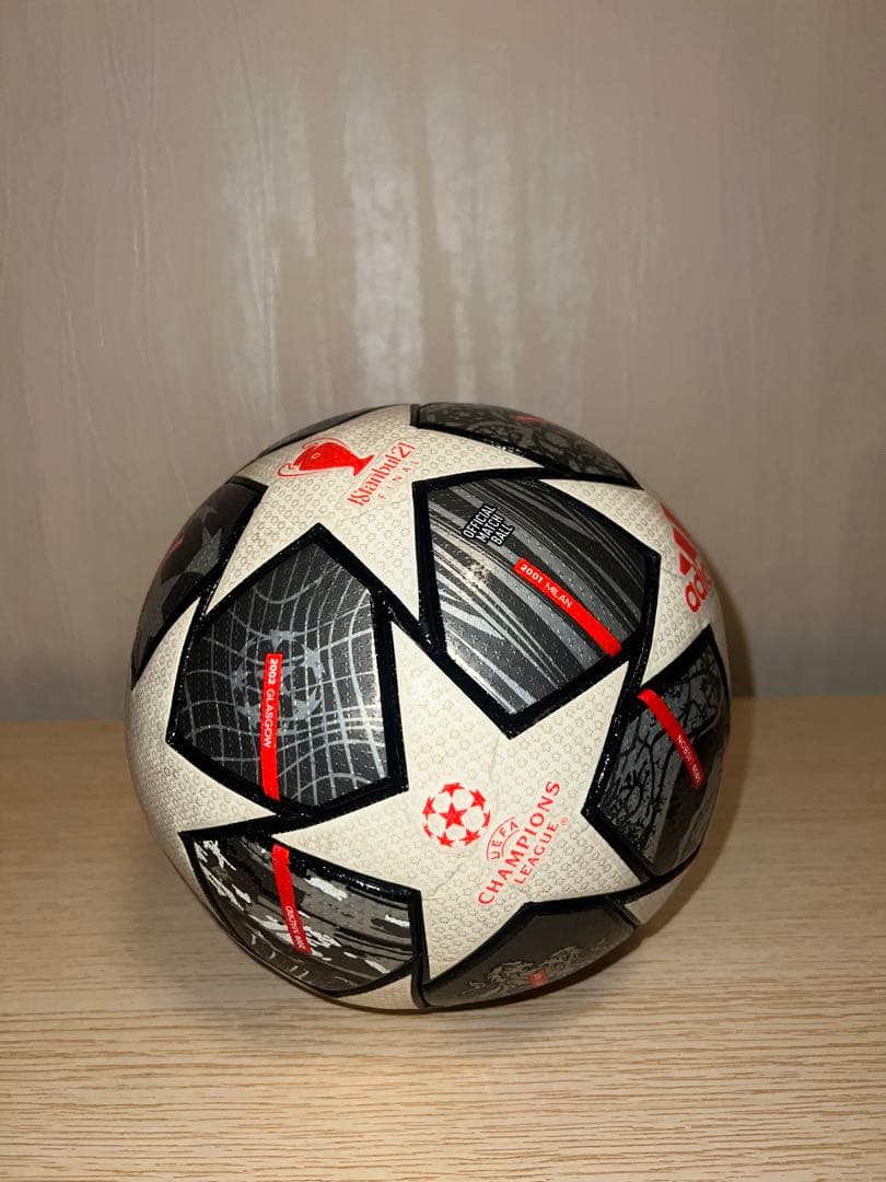 【早い者勝ち】公式球adidas 記念ボール　サッカーボール 5号球