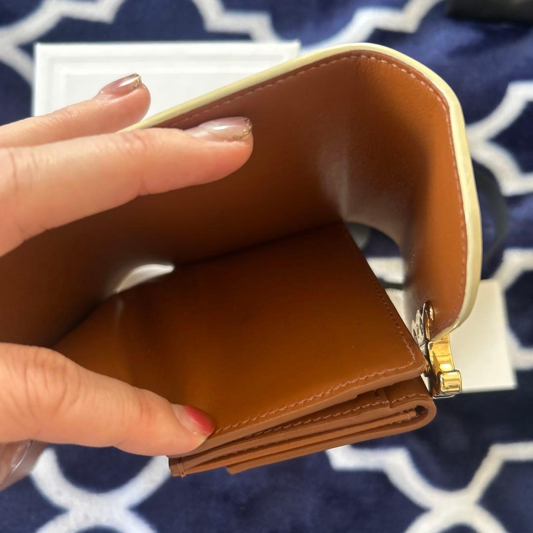 [最終価格]美品CELINE トリオンフ　三つ折り財布 アイボリー/ゴールド