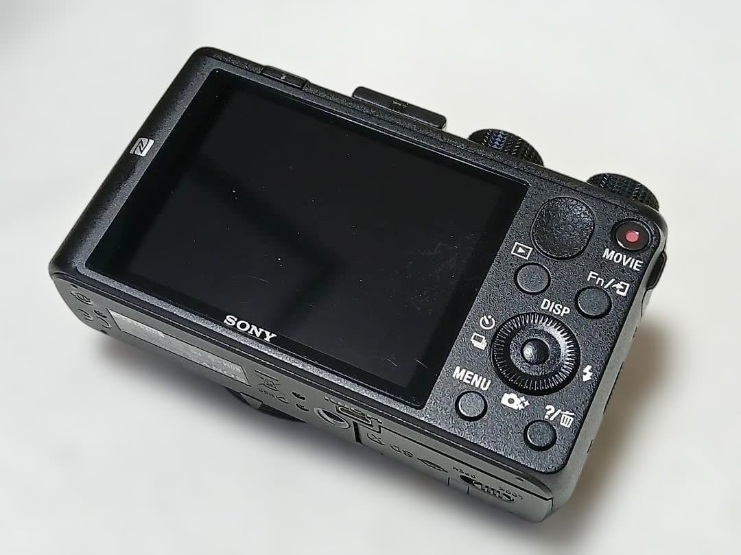 M*味様 ◆　美品　SONY Cyber-shot コンデジ DSC-HX60V