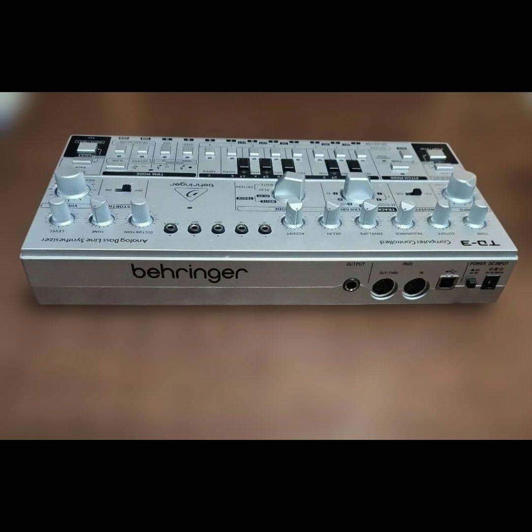 Roland MC-303❇️&❇️ BehringerTD-3 ❇️2点セット