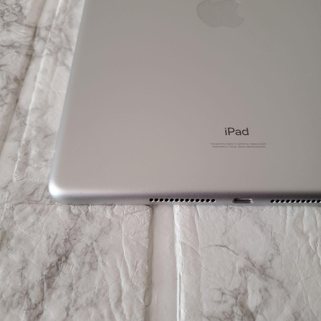 257 iPad 8世代 32GB SIMフリー シルバー