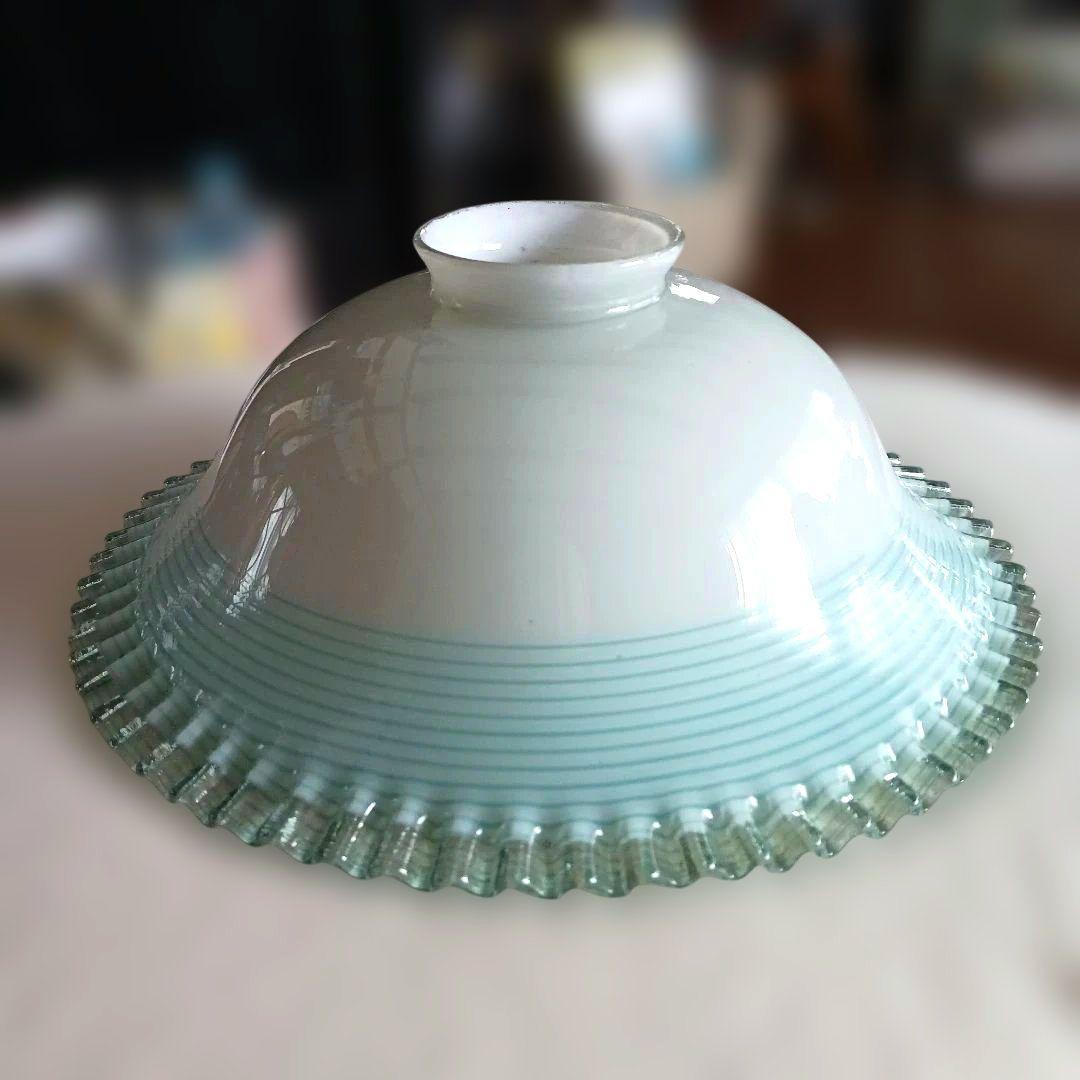 ガラスランプシェード 　　　　アンティーク