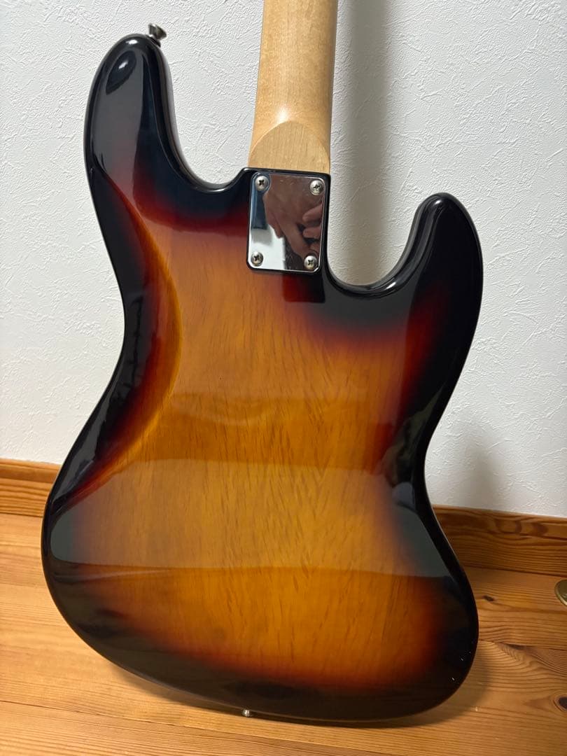 Legend エレキベース サンバースト