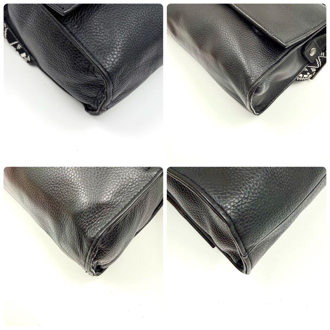 WEB限定イアパピヨネ 柄ワイドテープ ショルダーバッグ ブラック 幾何学 模様