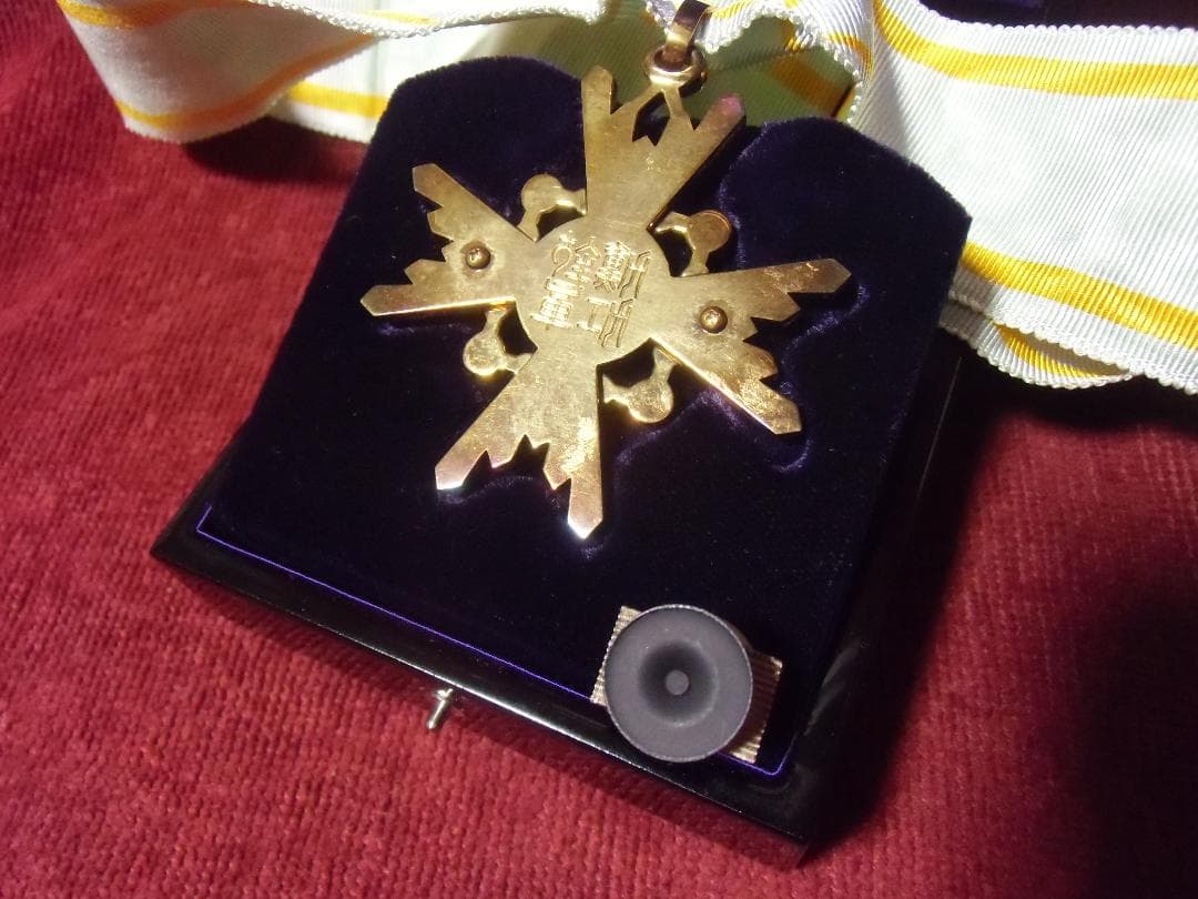 ●日本の勲章/徽章/記章＊勲三等瑞宝章（実物）