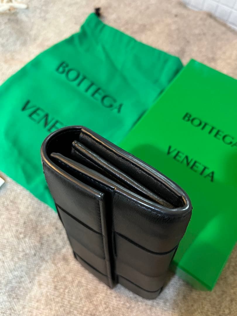 BOTTEGA VENETA 長財布 カセット ラージ フラップウォレット