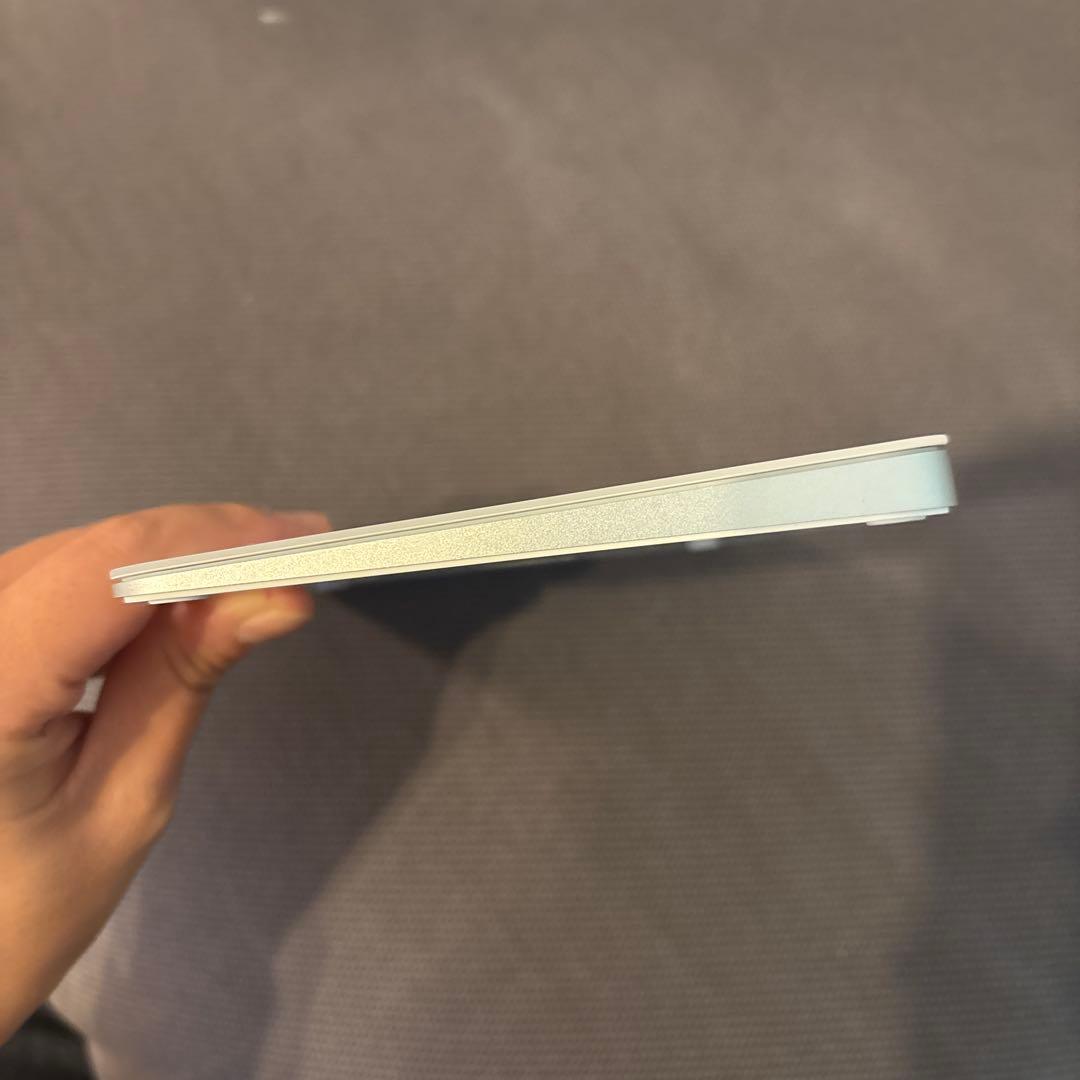 Magic Trackpad ホワイト USB-Cケーブル付き