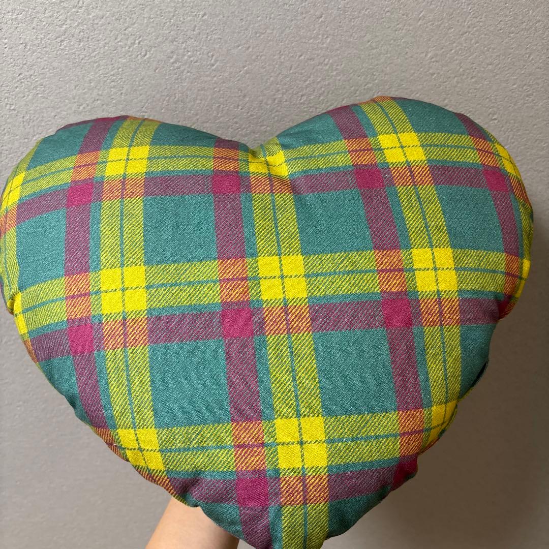 girls don't cry クッション