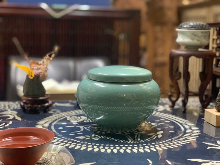 シノワズリ　龍泉？朝鮮？青磁　大口径　大茶壷　珍品　エメラルドグリーン