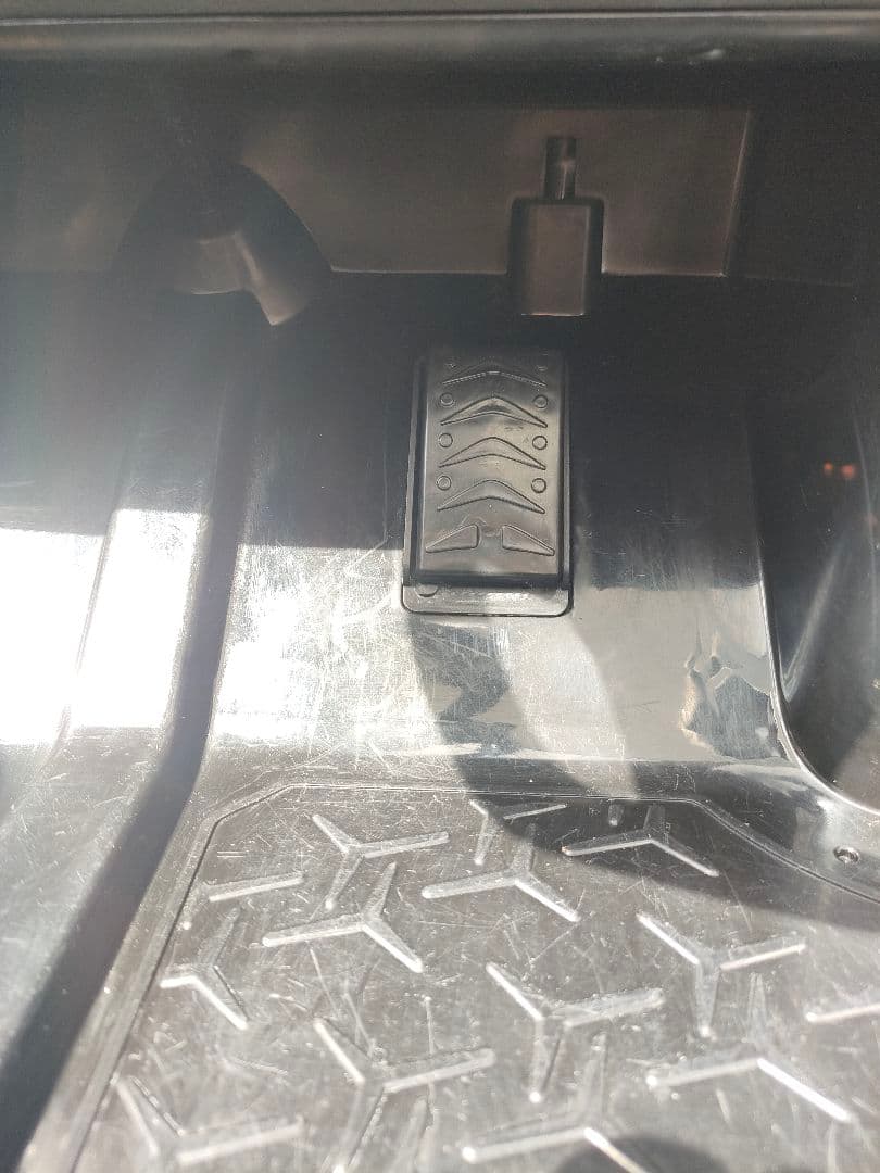 電動乗用玩具 ランボルギーニ アヴェンタドール SV ロードスター 子供用