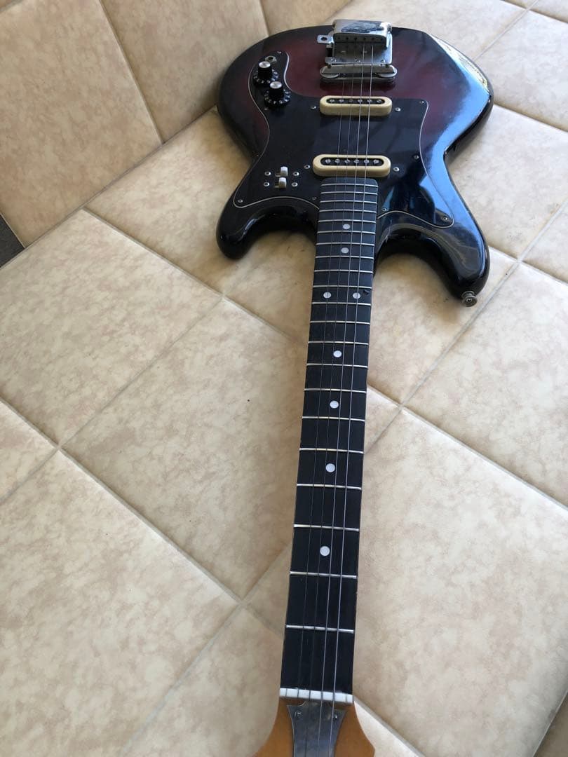 エレキギター　(メーカー不明)(G70)