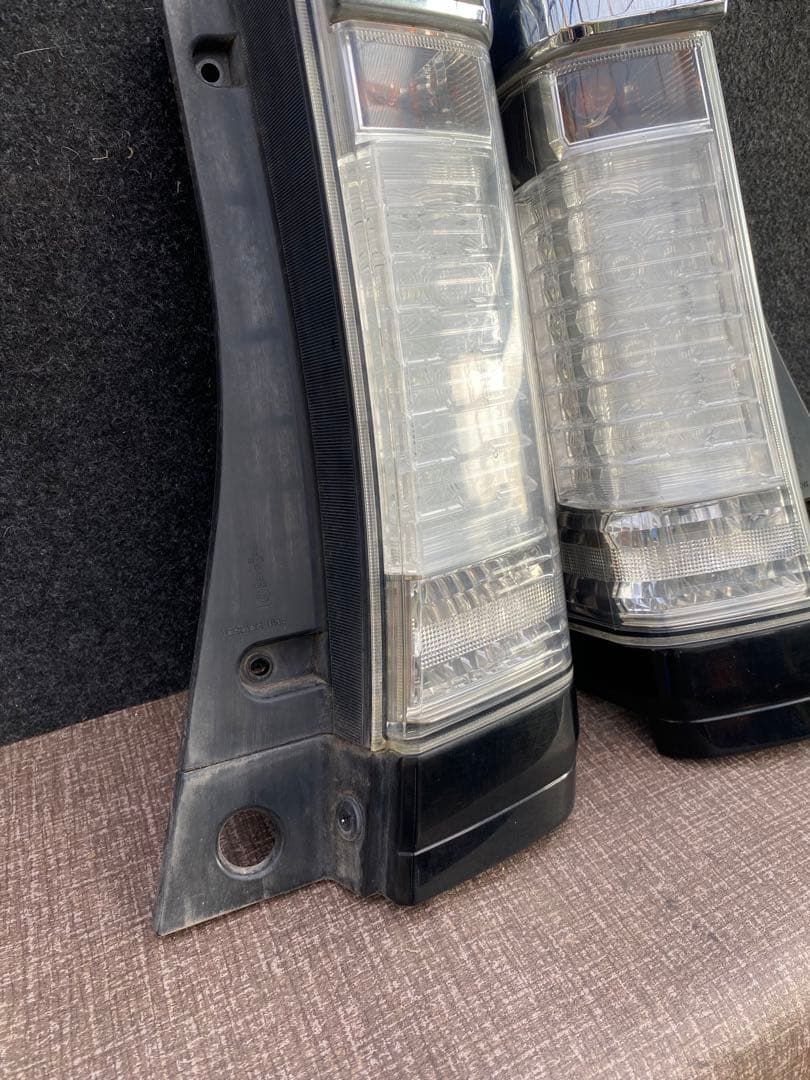 ホンダ N-BOX DBA-JF1 テールランプ 右左セット HONDA