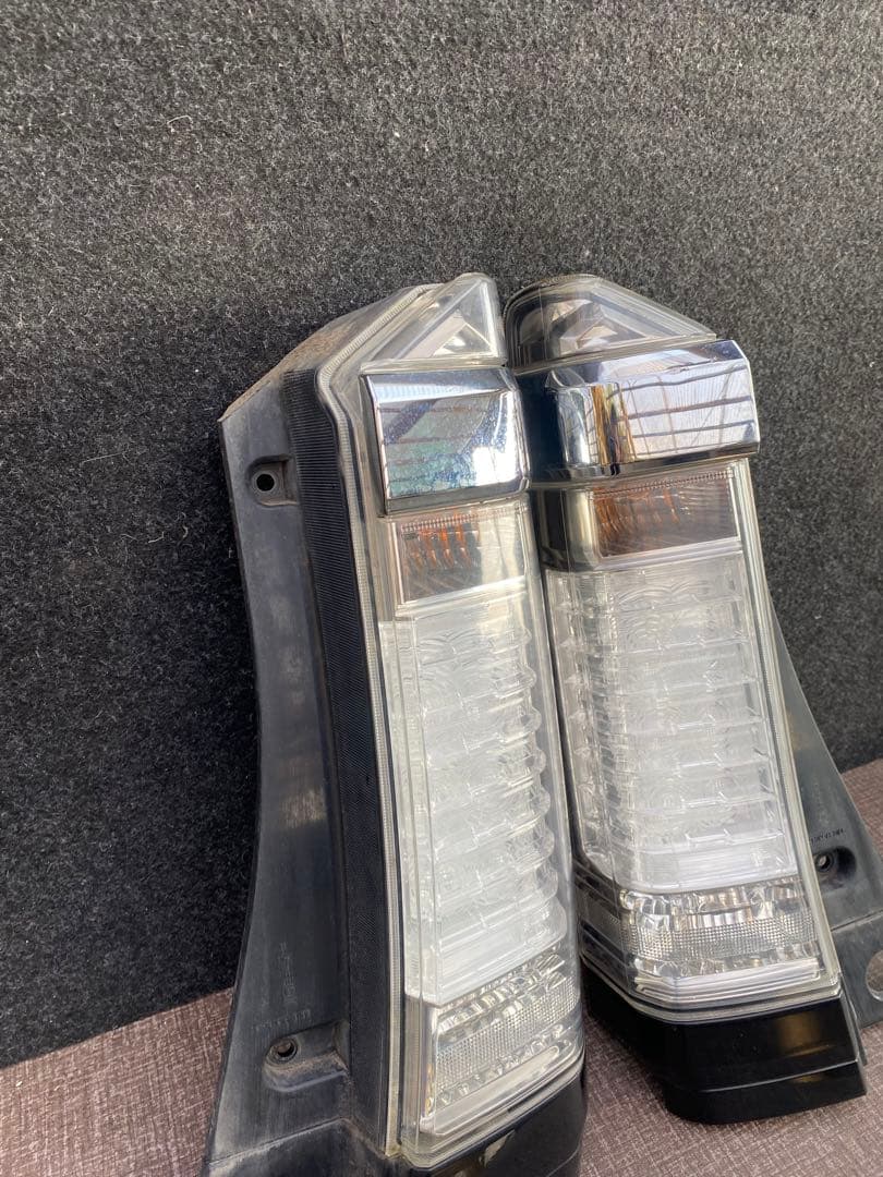 ホンダ N-BOX DBA-JF1 テールランプ 右左セット HONDA