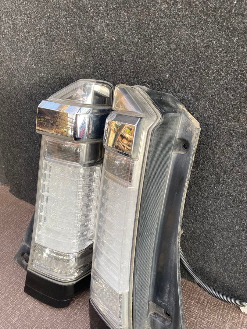 ホンダ N-BOX DBA-JF1 テールランプ 右左セット HONDA