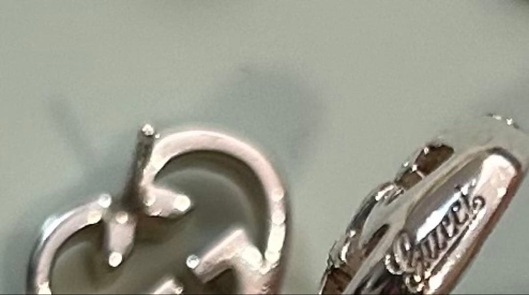 GUCCI LOVEBRITTハートシェイプインターロッキングGスタッドピアス