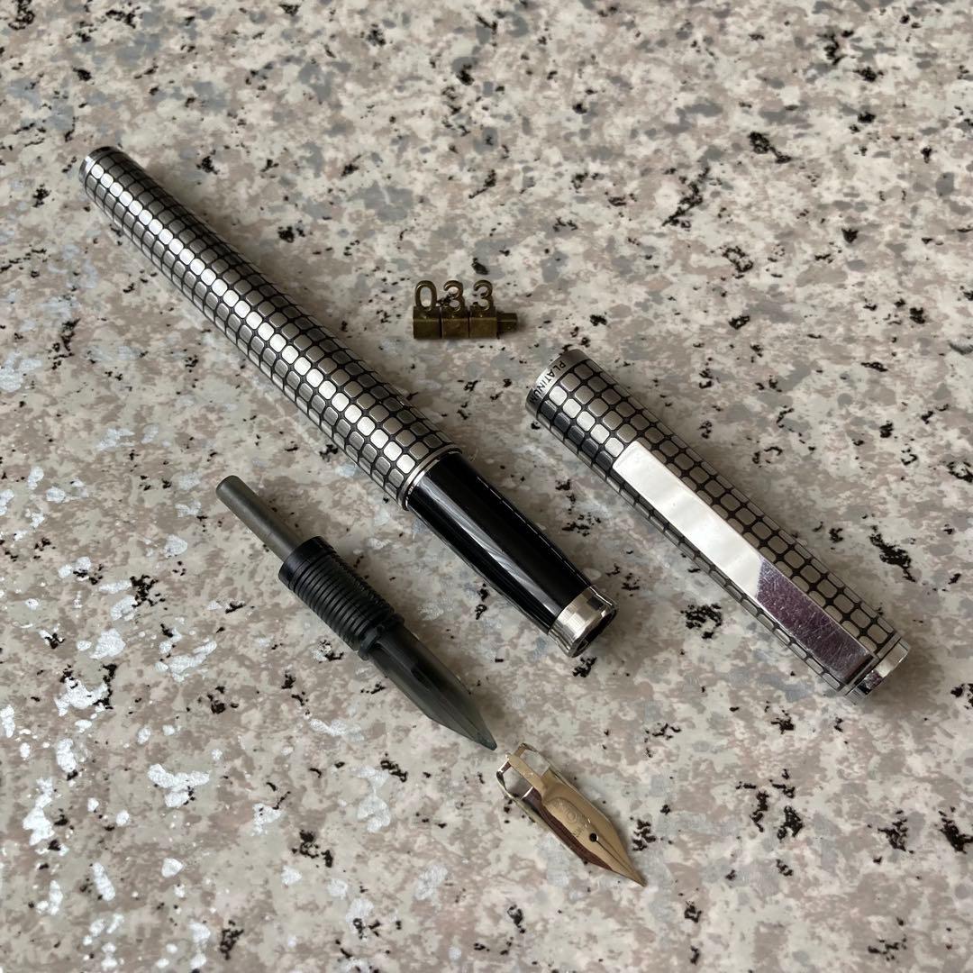 #033 オーバーホール済み 万年筆 プラチナ 蝕刻 全格子 ロング 14k
